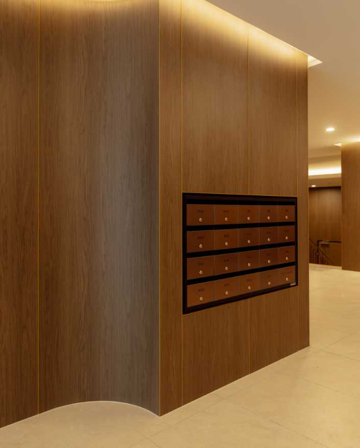 Lobby M